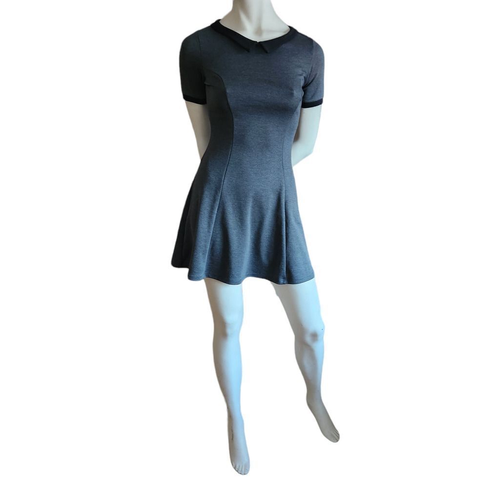 Divided H&M Fit & Flare Dress Short Sleeve Collared Pullover